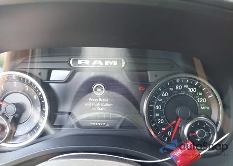 2022 Ram 1500 Big Horn 4X2 5'7 Box z USA, uszkodzony, nr VIN 1C6RREFT2NN316576